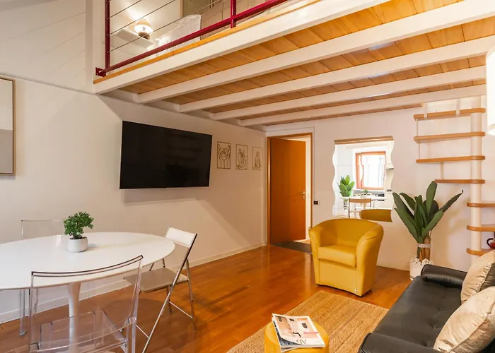 Navona Rooftop Apartment *